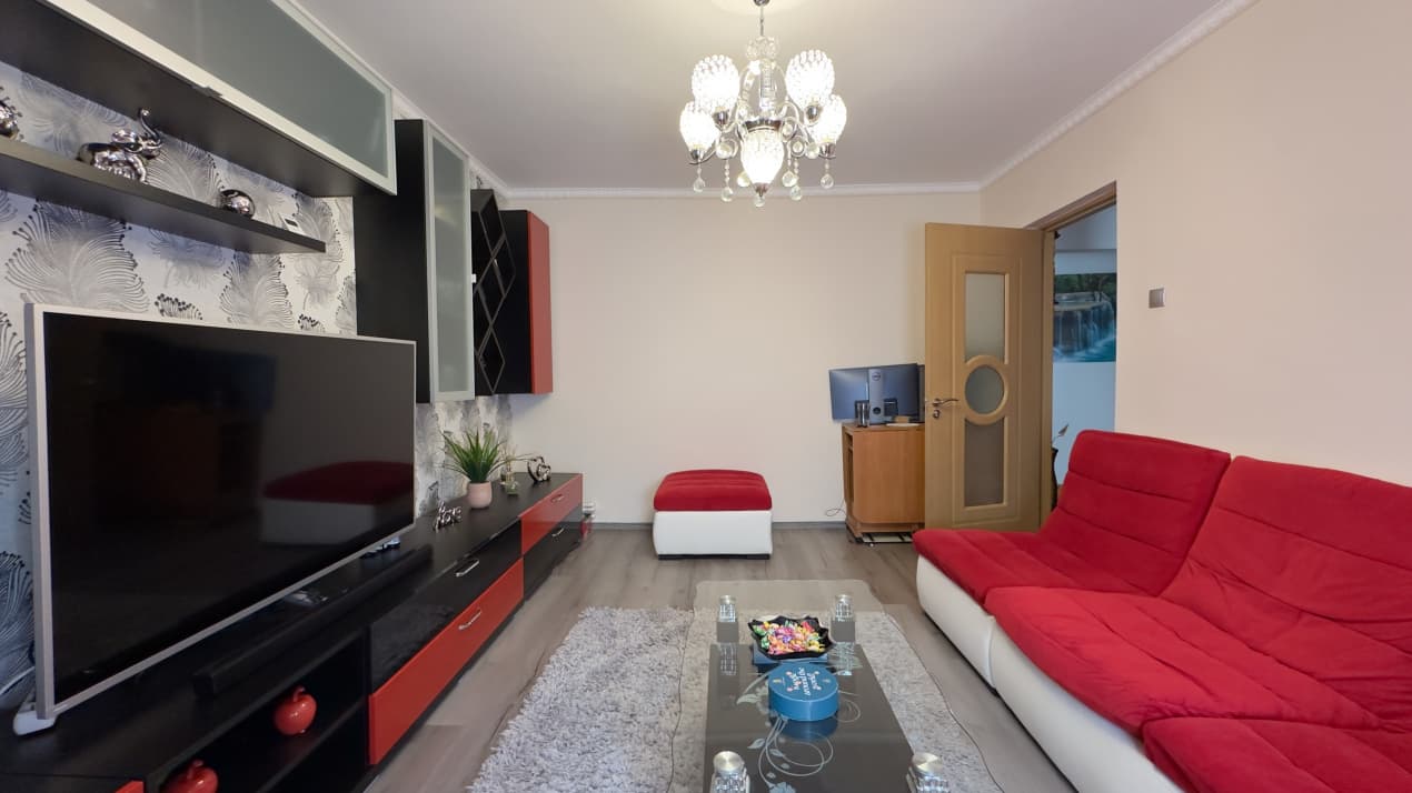 Apartament 4 camere, etaj intermediar, zona CET – ideal pentru familie — fotografie a proprietății 10