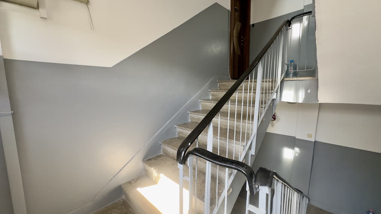 Apartament 4 camere, etaj intermediar, zona CET – ideal pentru familie — fotografie a proprietății 19