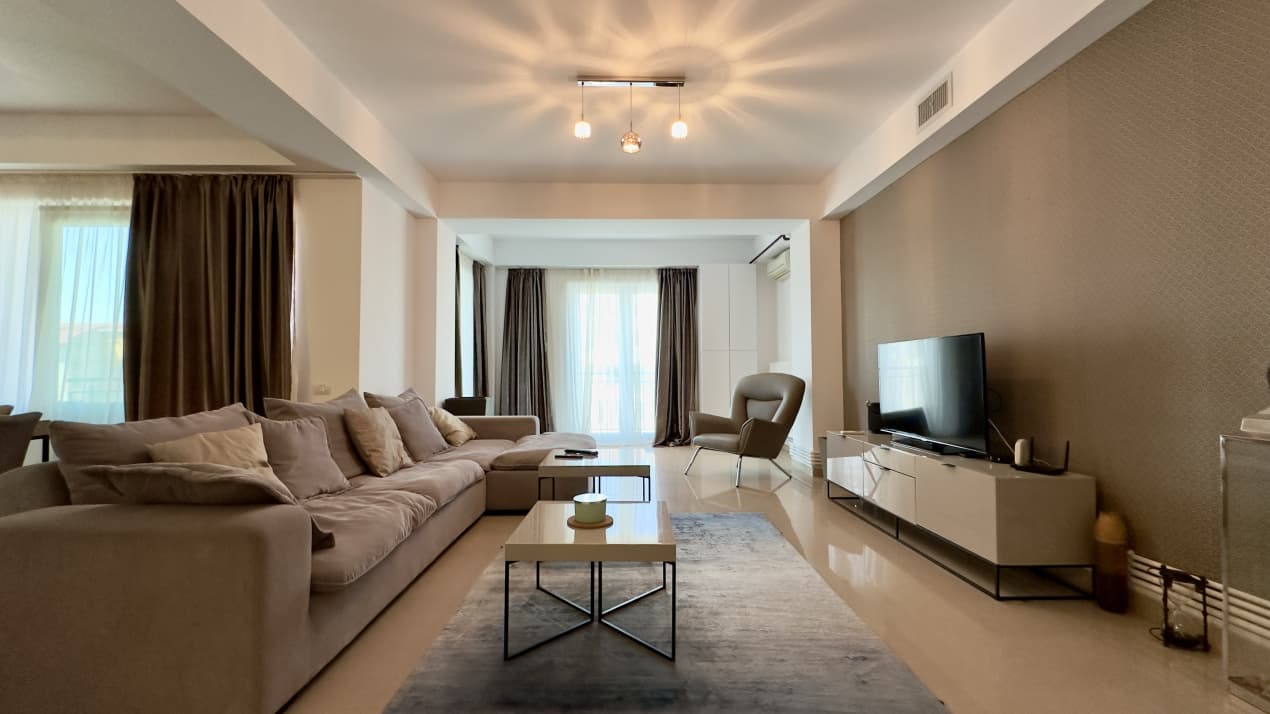 Apartament premium 3 camere | 148 mp | 2 parcări | 3 balcoane | Mamaia Nord — fotografie a proprietății 1